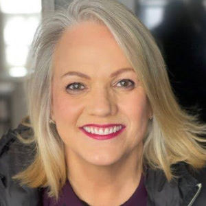 Meet your Posher, Debbie